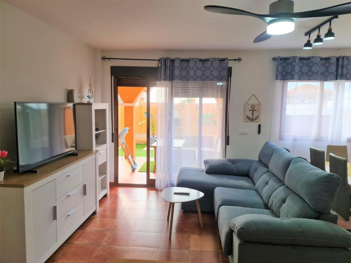 Espacioso Apartamento Con Preciosos Jardines Y Bbq อิสลา พลานา ภายนอก รูปภาพ