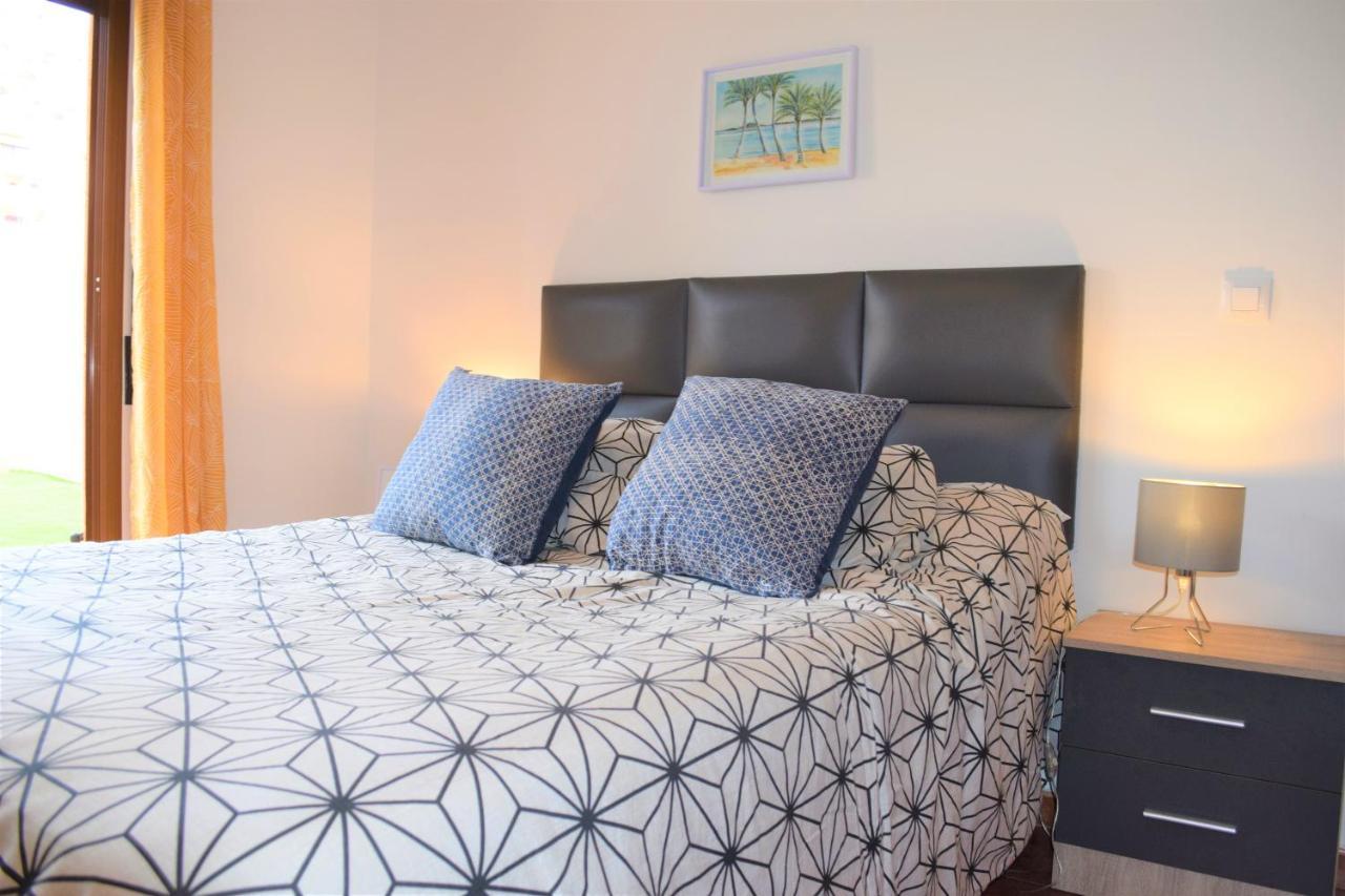 Espacioso Apartamento Con Preciosos Jardines Y Bbq อิสลา พลานา ภายนอก รูปภาพ