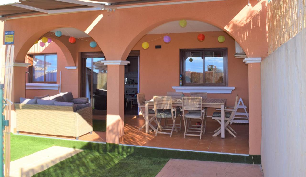 Espacioso Apartamento Con Preciosos Jardines Y Bbq อิสลา พลานา ภายนอก รูปภาพ