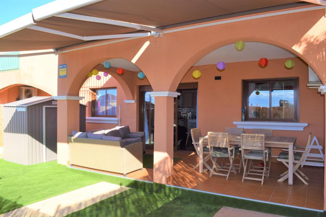 Espacioso Apartamento Con Preciosos Jardines Y Bbq อิสลา พลานา ภายนอก รูปภาพ